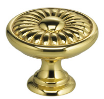 Item No.7435 (Ornate Cabinet Knob - Solid Brass) in finish US3 (Polished Brass, Lacquered)