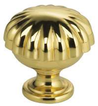 Item No.9168 (Classic Cabinet Knob - Solid Brass) in finish US3 (Polished Brass, Lacquered)
