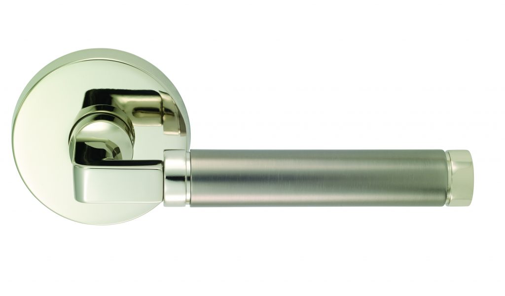 Item No.923 (14-BN Polished Nickel Plated, Lacquered x Burnished Nickel)